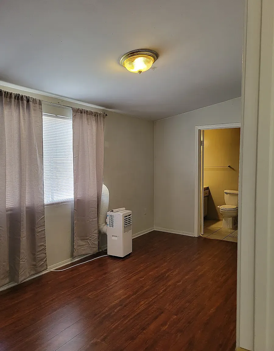 3 bed, 1238 sqft, $3,500 — Photo 2