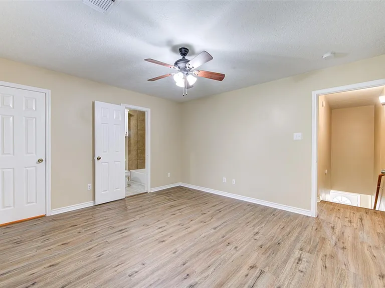 605 Center St #B — Photo 21