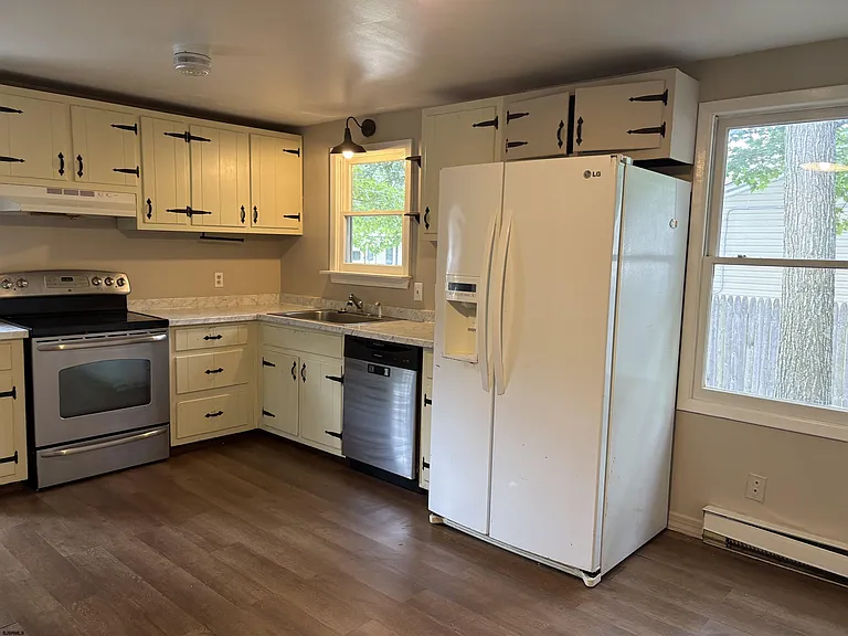 409 Spruce Ave — Photo 4