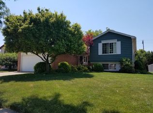 12958 Canterbury Dr, Sterling Heights, MI 48312