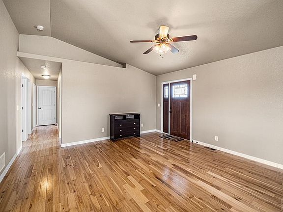 5th image of 760 S Ignacio Dr