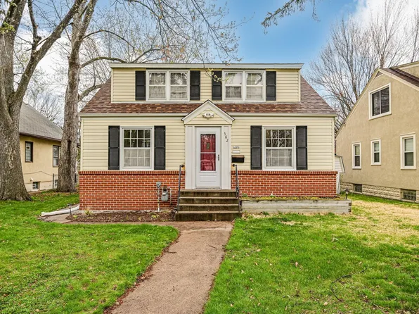 582 Hazel St N, Saint Paul, MN 55119