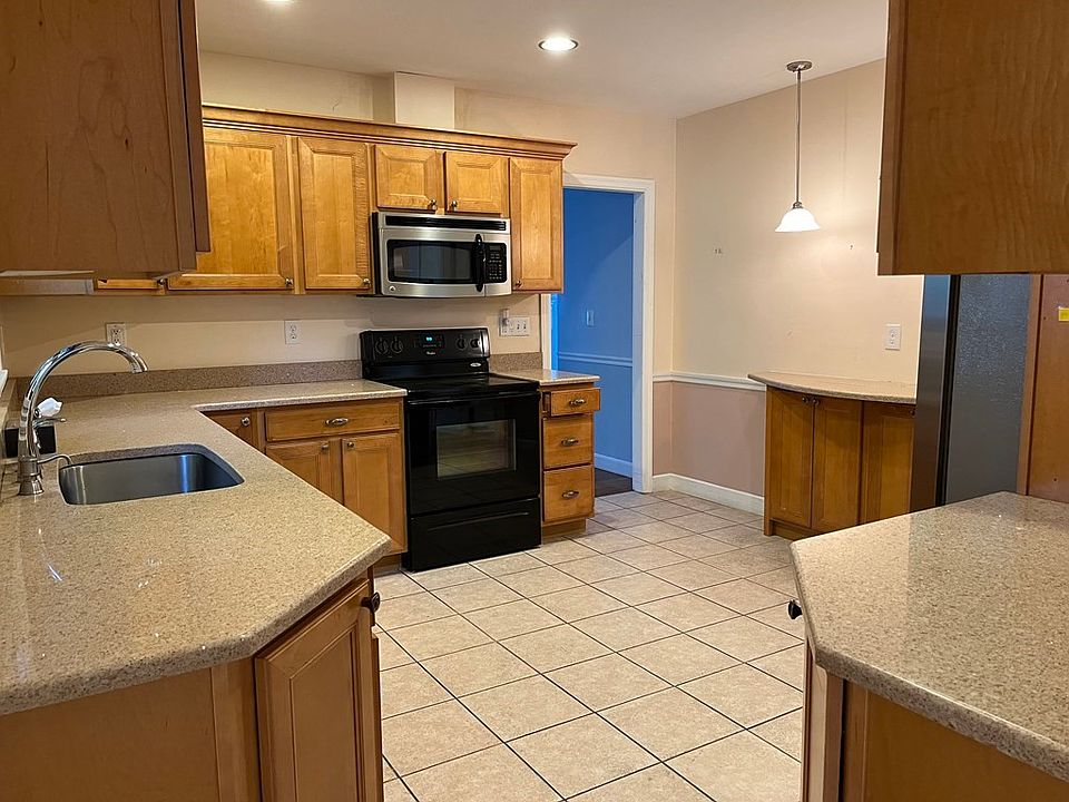 260 Plumtree Rd, Springfield, MA 01118 Zillow