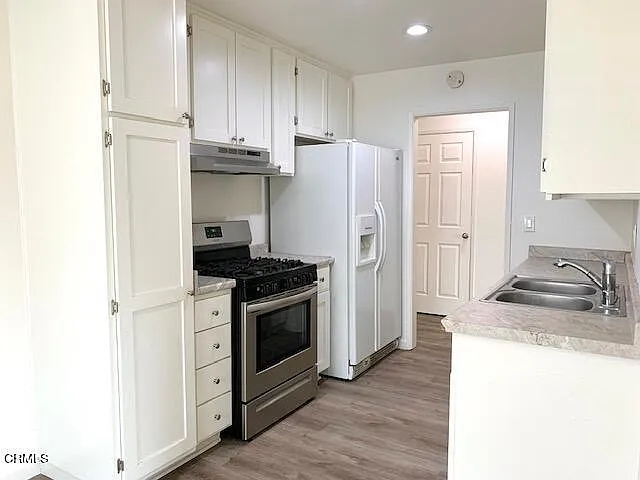 2659 E Harbor Blvd — Photo 5