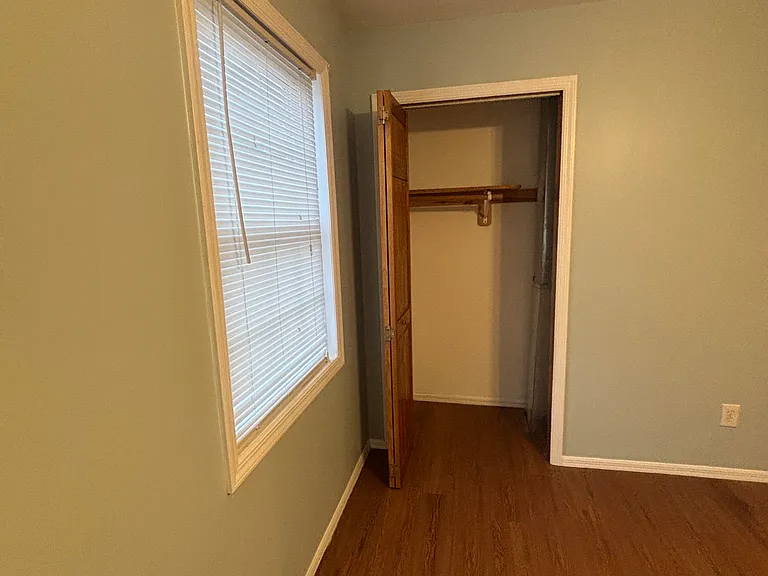 Skylark Ln — Photo 10
