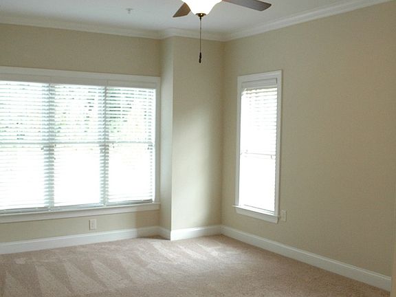 4th image of 134-306 Sunset Cir