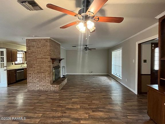 3rd image of 102 Crocus Ln