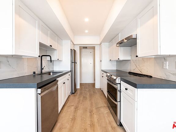 3rd image of 11656 Montana Ave APT 202