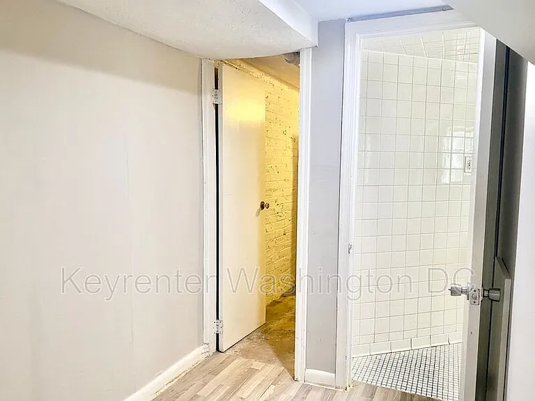 A 1351st St #NE ENGLISH BASEMENT — Photo 15