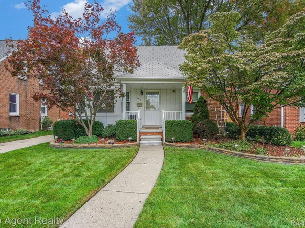 1712 Venice St, Dearborn, MI 48124