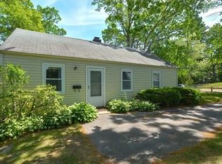 28 Woodbine Rd, Stoughton, MA 02072