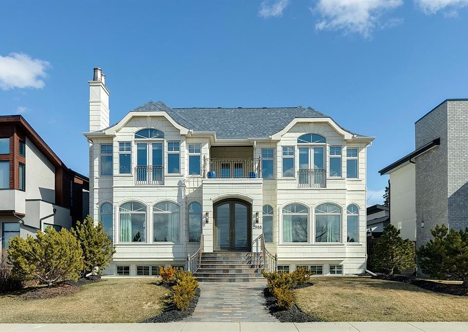 1st image of 2908 S Toronto Cres NW