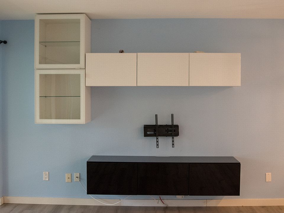 Large Living room with pre mounted tv unit