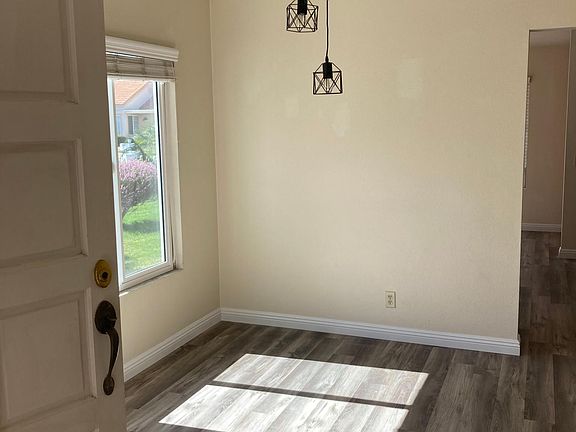 4th image of 28081 Lemonwood Dr
