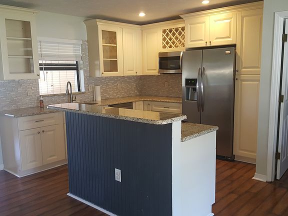 3rd image of 7387 Snow Dr