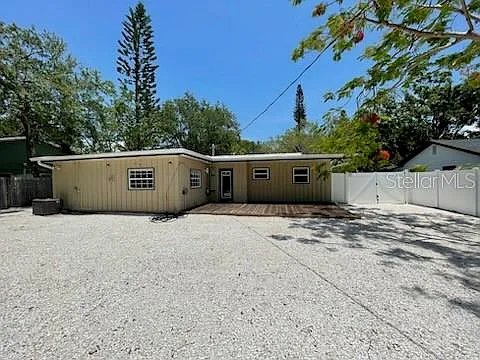 2559 E Paulstan Ct — Photo 31