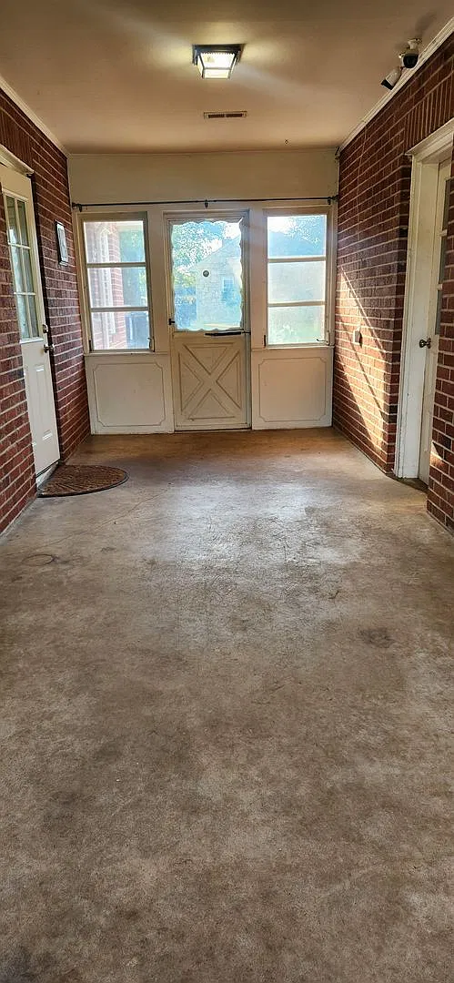 Charming Rambler with 2 Primary Suites with Fenced in Yard — Photo 4