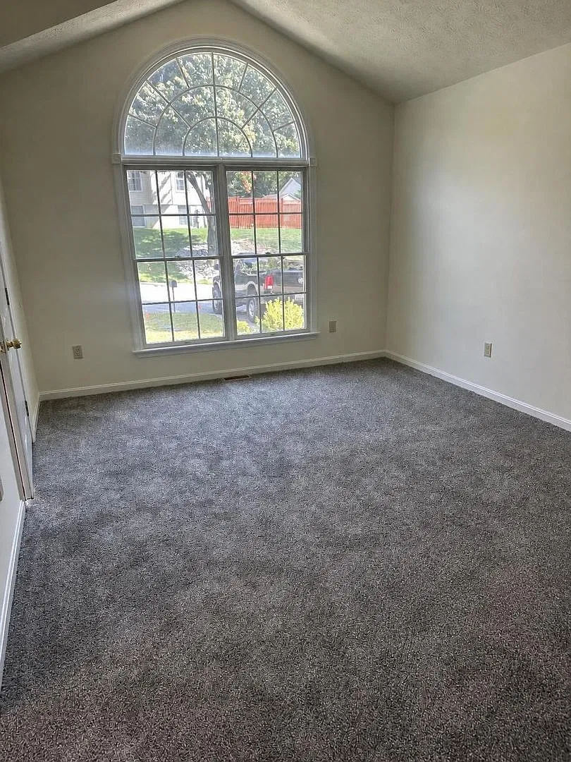 3 Bedroom 1 Bathroom Single Family Home — Photo 3