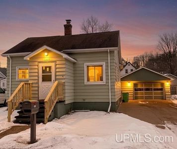 1824 River St, Niagara, WI, 54151