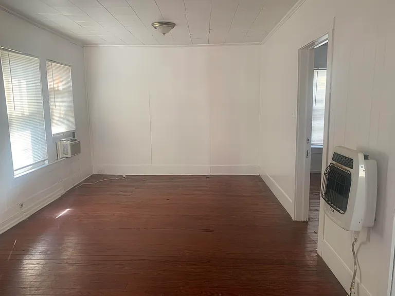 207 Jackson St — Photo 11