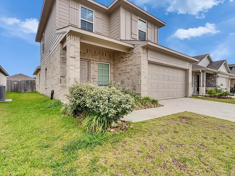 5431 Tuscany Hills Ln — Photo 1