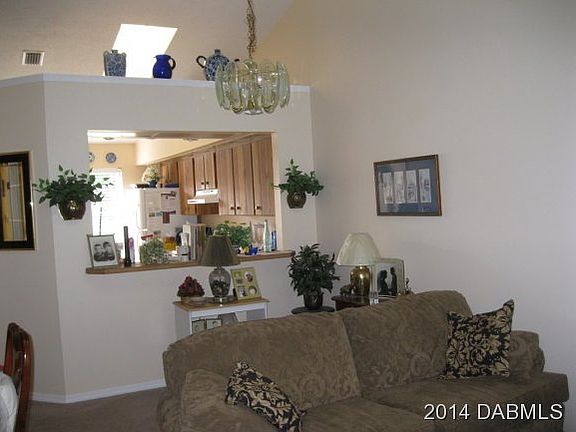 3rd image of 935 Meadow View Dr