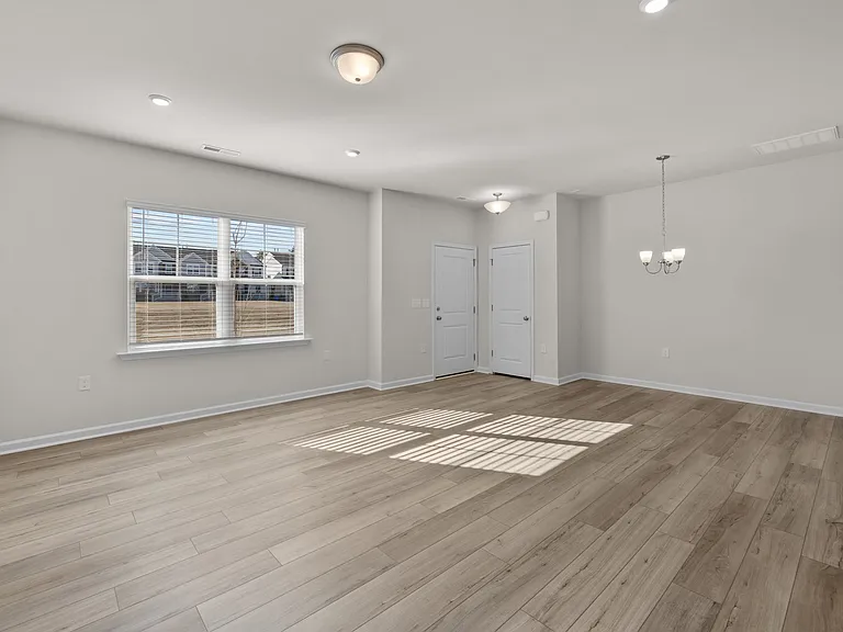 5615 Edessa Ave — Photo 5