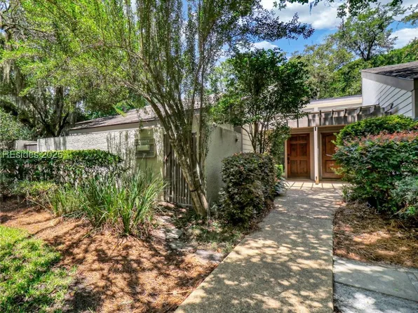 15 Calibogue Cay Rd APT 391, Hilton Head Island, SC 29928