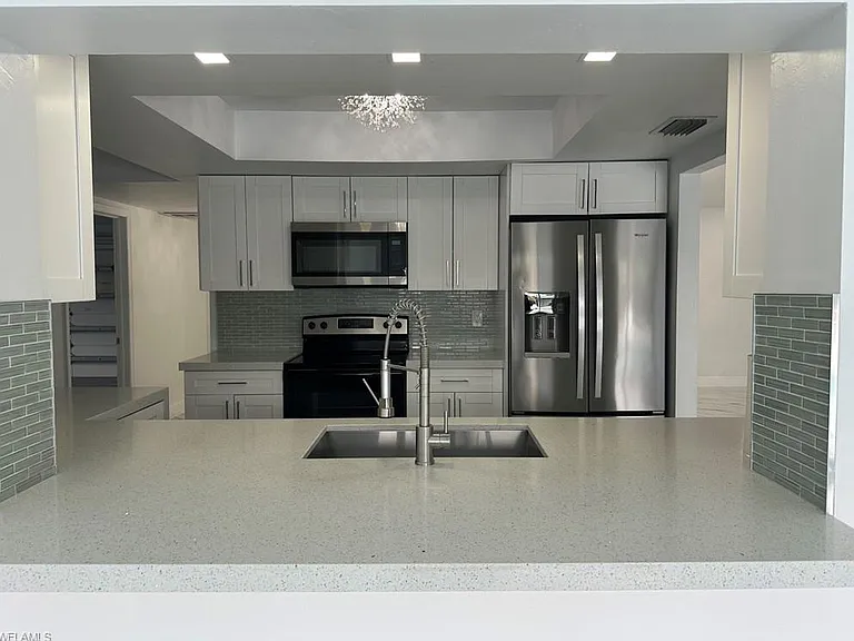 101 Edward Ave — Photo 13