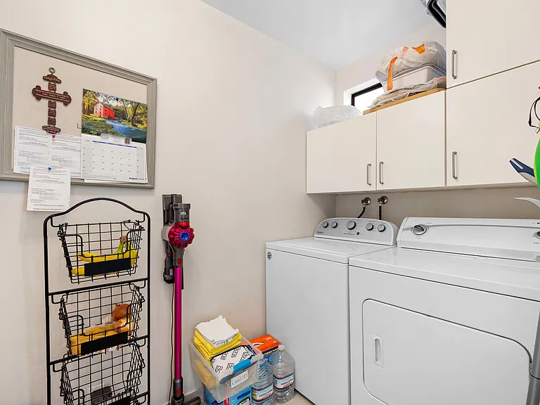 236 N Louise St #109 — Photo 15