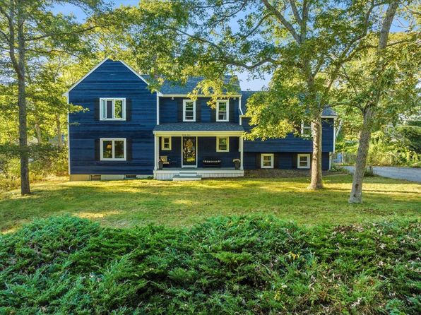 44 Janebar Circle, Plymouth, MA 02360