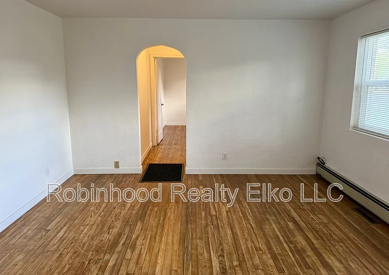 1183 3rd St — Photo 4