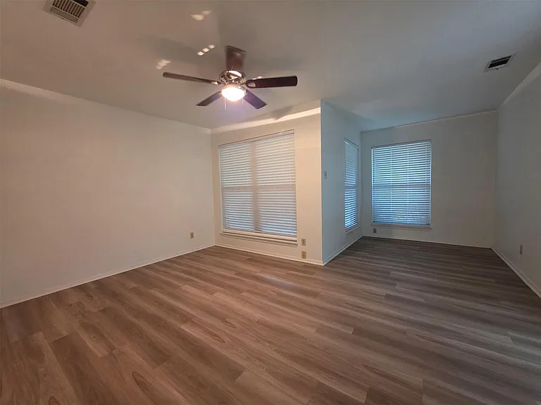 10909 Hillside Oak Ln — Photo 15