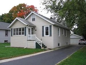 333 Brookfield St photo 1