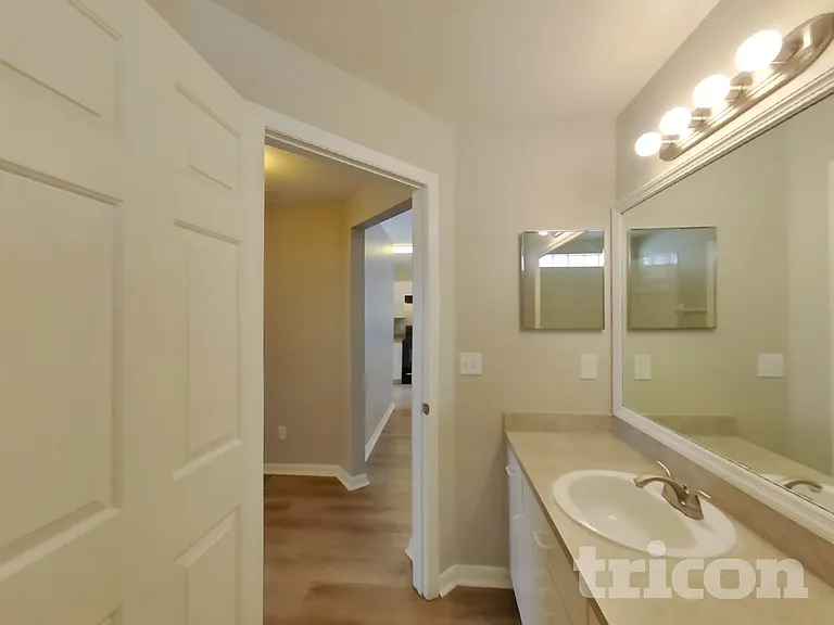11106 Robin Lake Ct — Photo 15