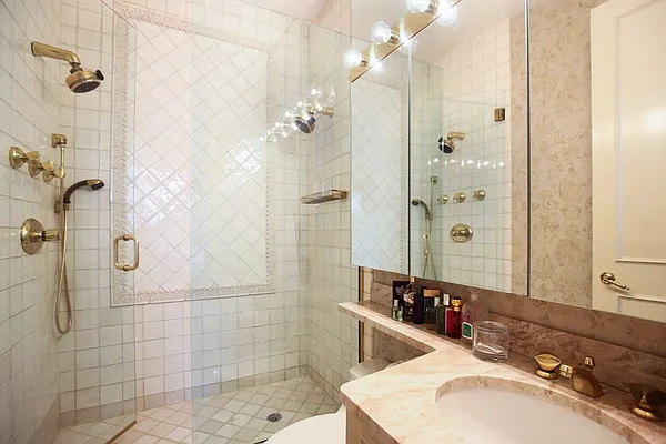 Sold by Corcoran | media 6