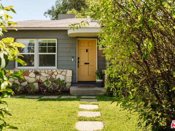 13932 Hamlin St, Van Nuys, CA 91401