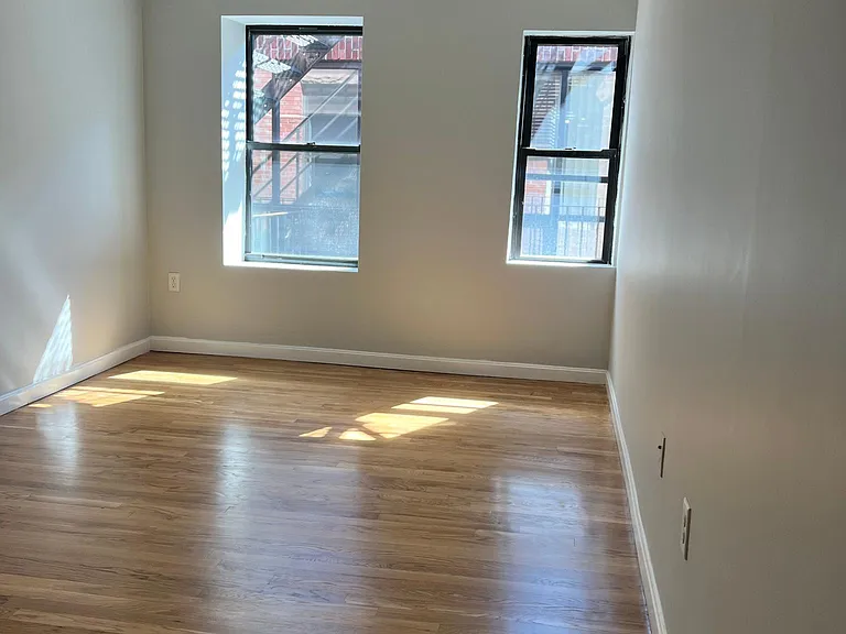 22 High St #4 — Photo 3