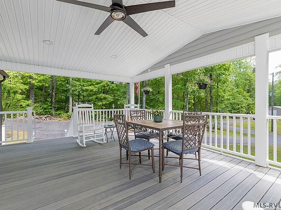 4th image of 19 Beechwood Dr