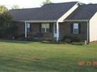 1413 Gristmill Dr, Conover, NC 28613