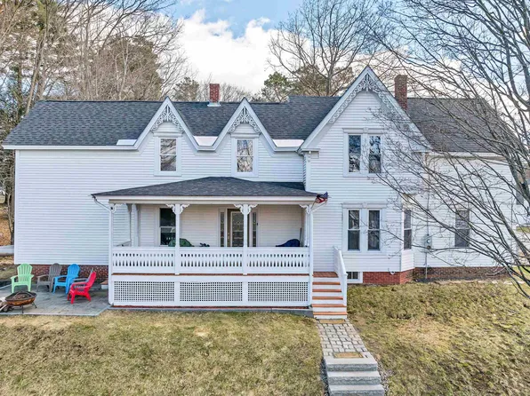 24 Woodland Avenue, Laconia, NH 03246