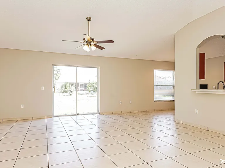 2980 N Huron Dr — Photo 5