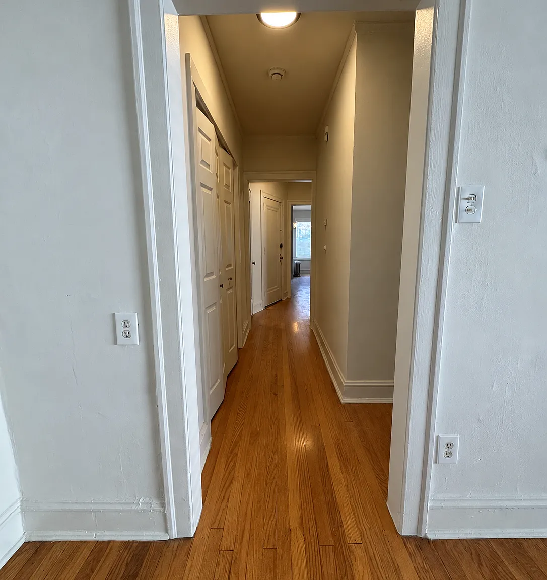 2 bed, 1300 sqft, $2,200 — Photo 3