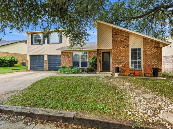 6204 Old Mill Cir, Watauga, TX 76148
