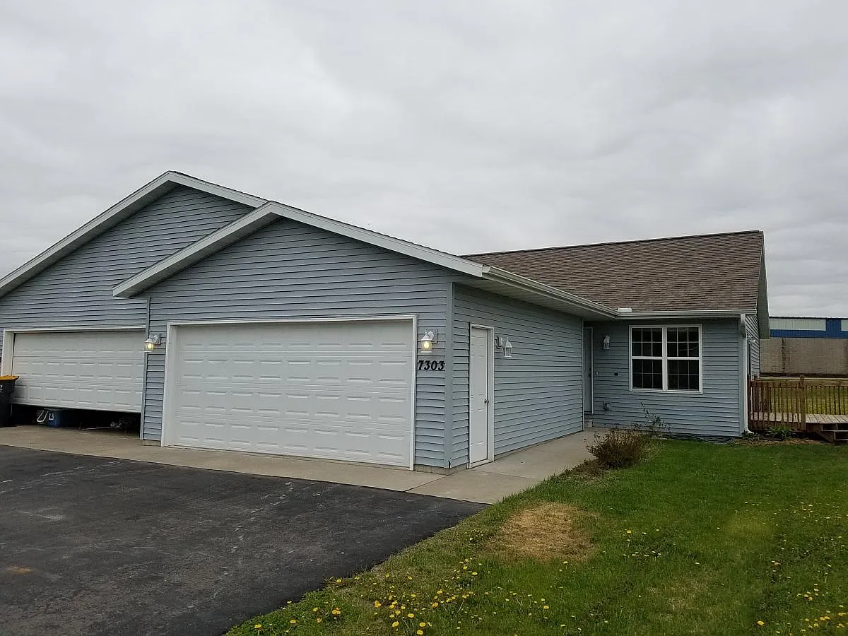 2 bed, 1.5 bath, 1500 sqft, $1,550 — Photo 1