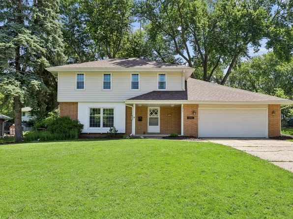 1041 22nd St, West Des Moines, IA 50265