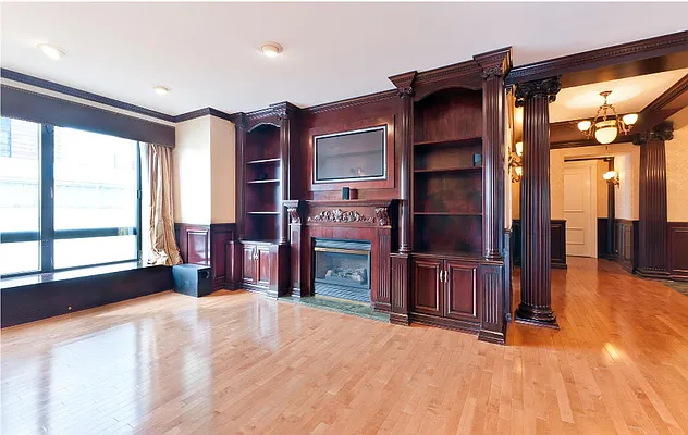 Sold by Nest Seekers International | media 40