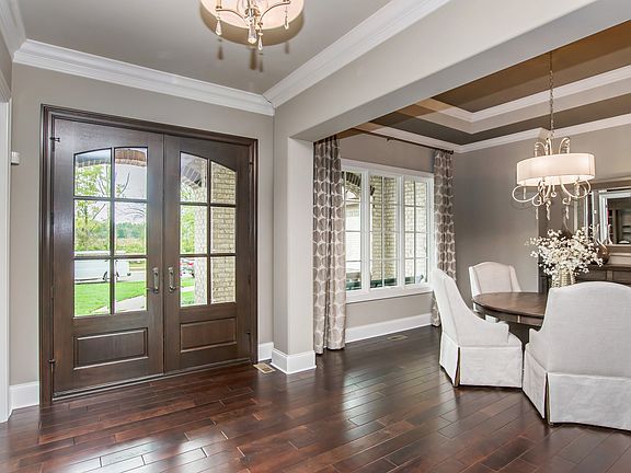 3rd image of 948 Chatham Hills Blvd