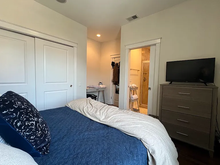 3647 N Wilton Ave #3 — Photo 18