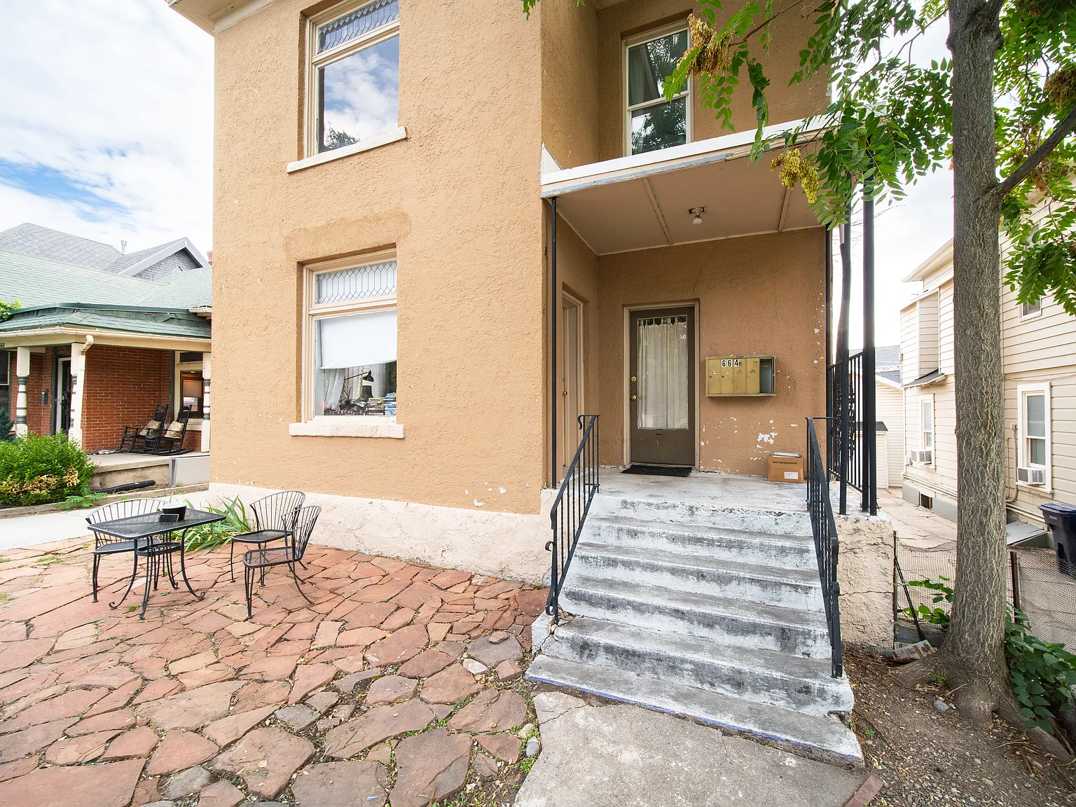 1 bed, 900 sqft, $1,200 — Photo 3